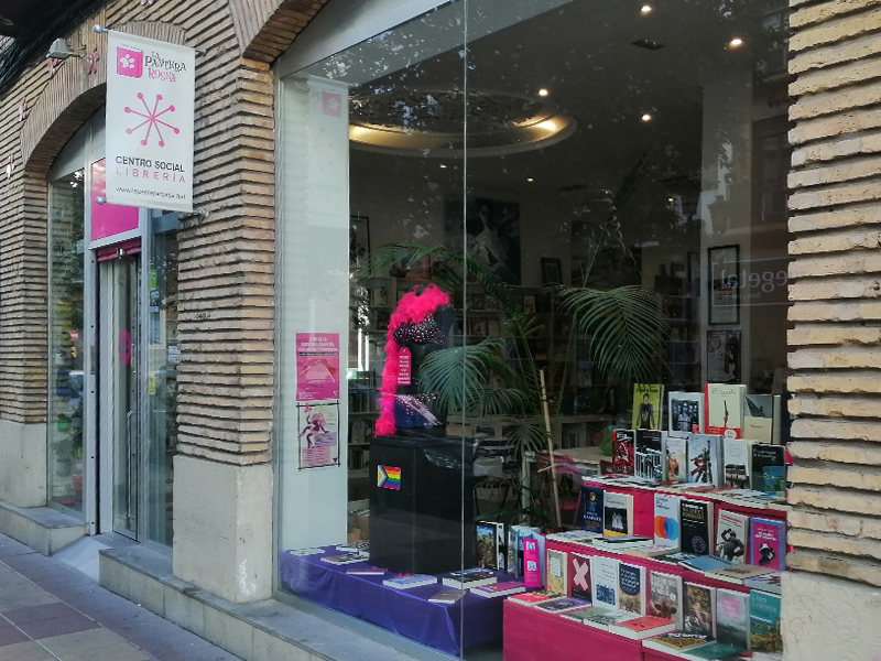 Escaparate de La Pantera Rossa en la calle San Vicente de Paul, en el centro de Zaragoza.